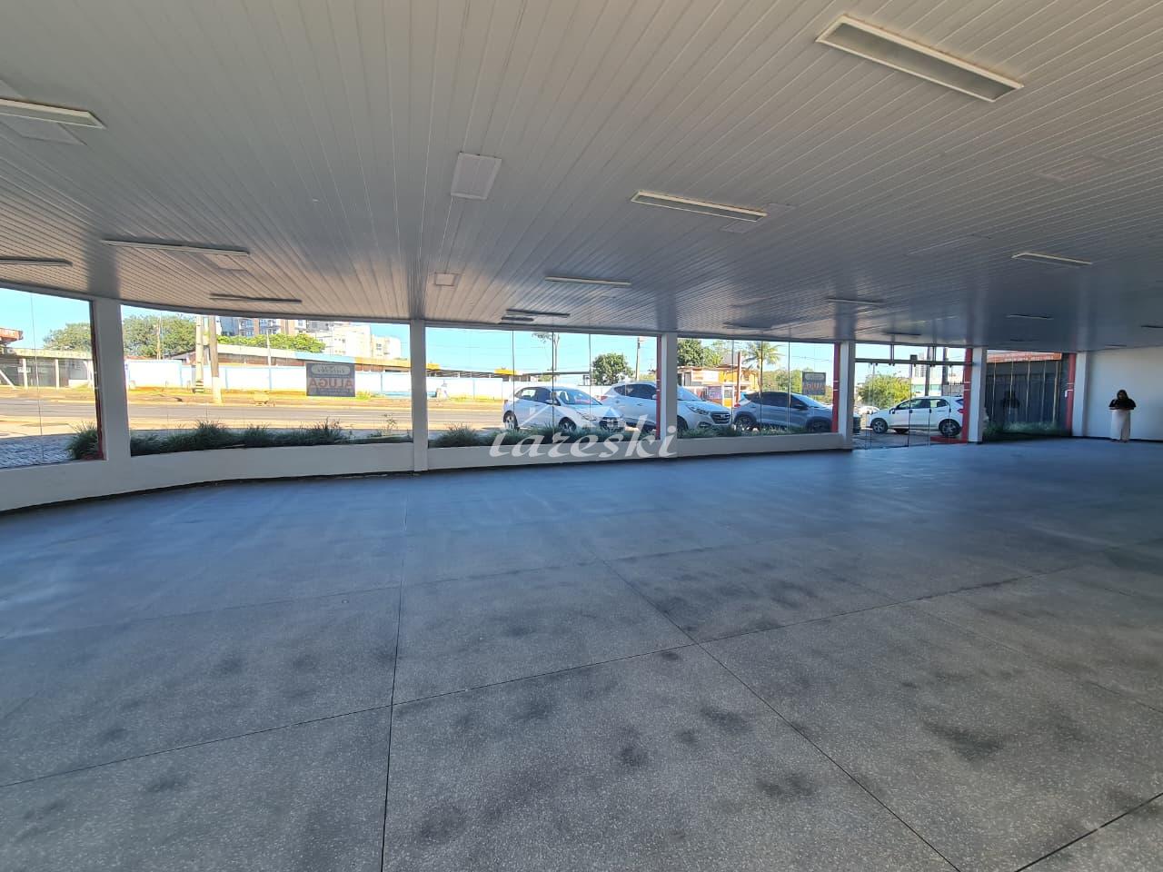 Ampla Sala comercial de esquina para locação, Polo Centro, Av Costa e Silva em Foz do Iguaçu - PR