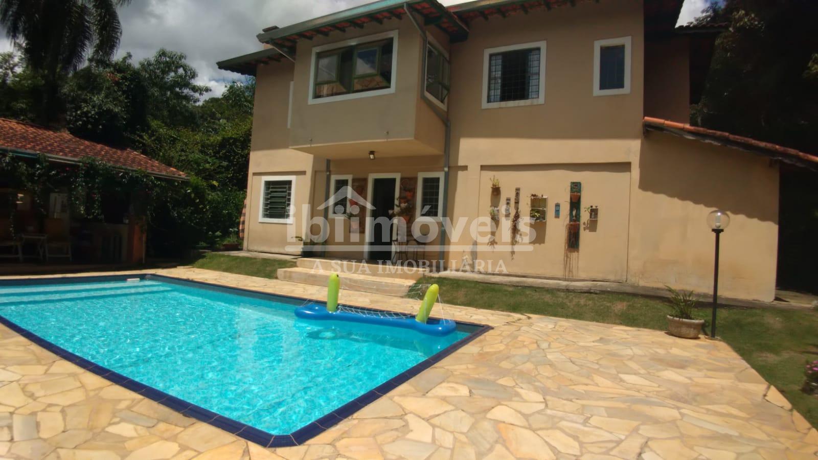 Casa em condomínio fechado próximo ao centro de ibiuna sp