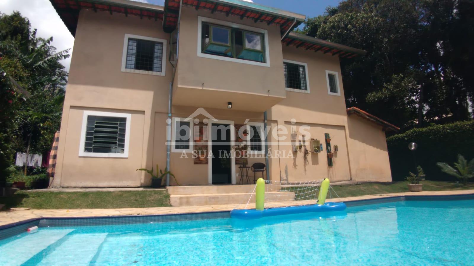 Casa em condomínio fechado próximo ao centro de ibiuna sp