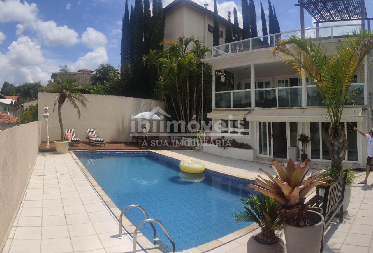 Casa de auto padrão em Ibiuna - sp