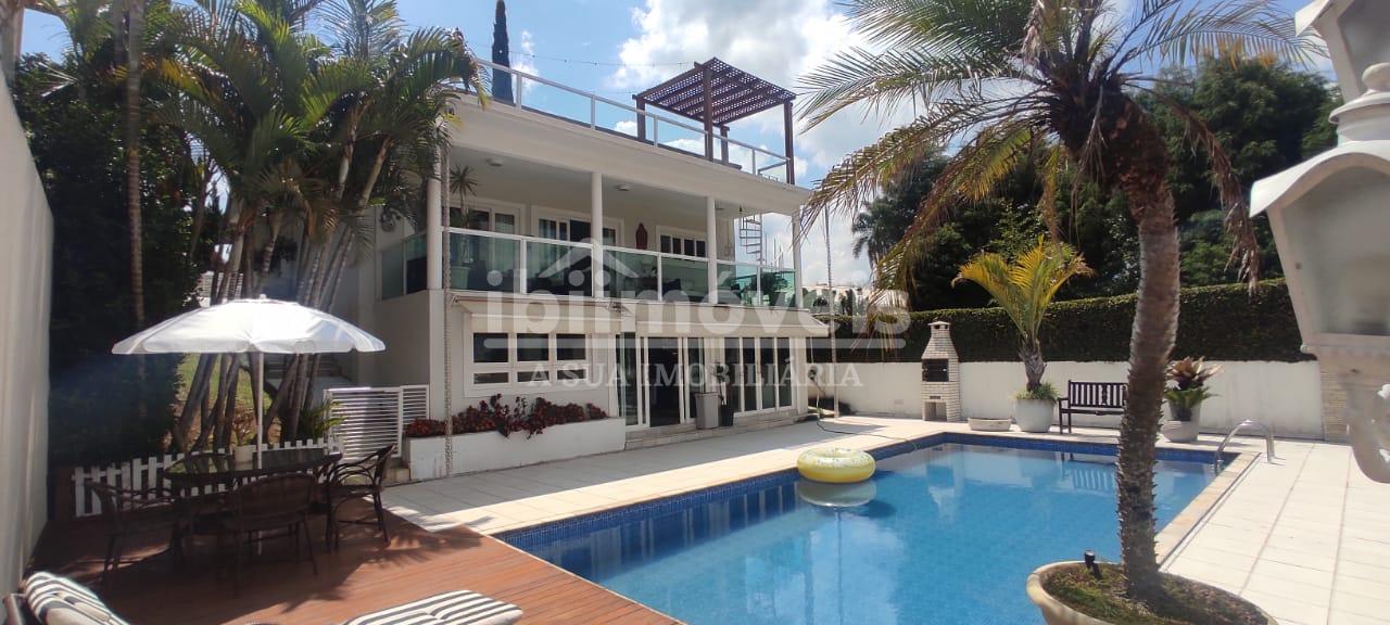 Casa de auto padrão em Ibiuna - sp