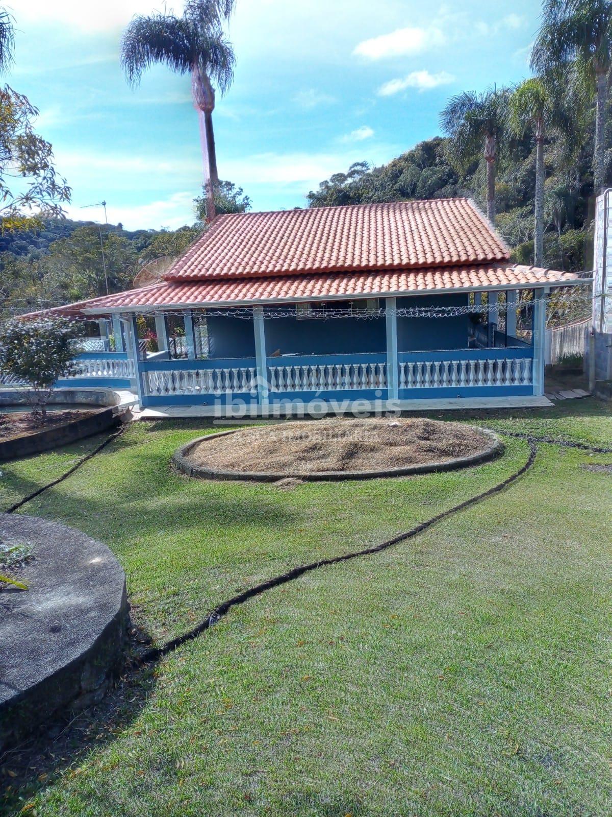 Chácara em Ibiúna com lago condomínio segurança muito verde e ...
