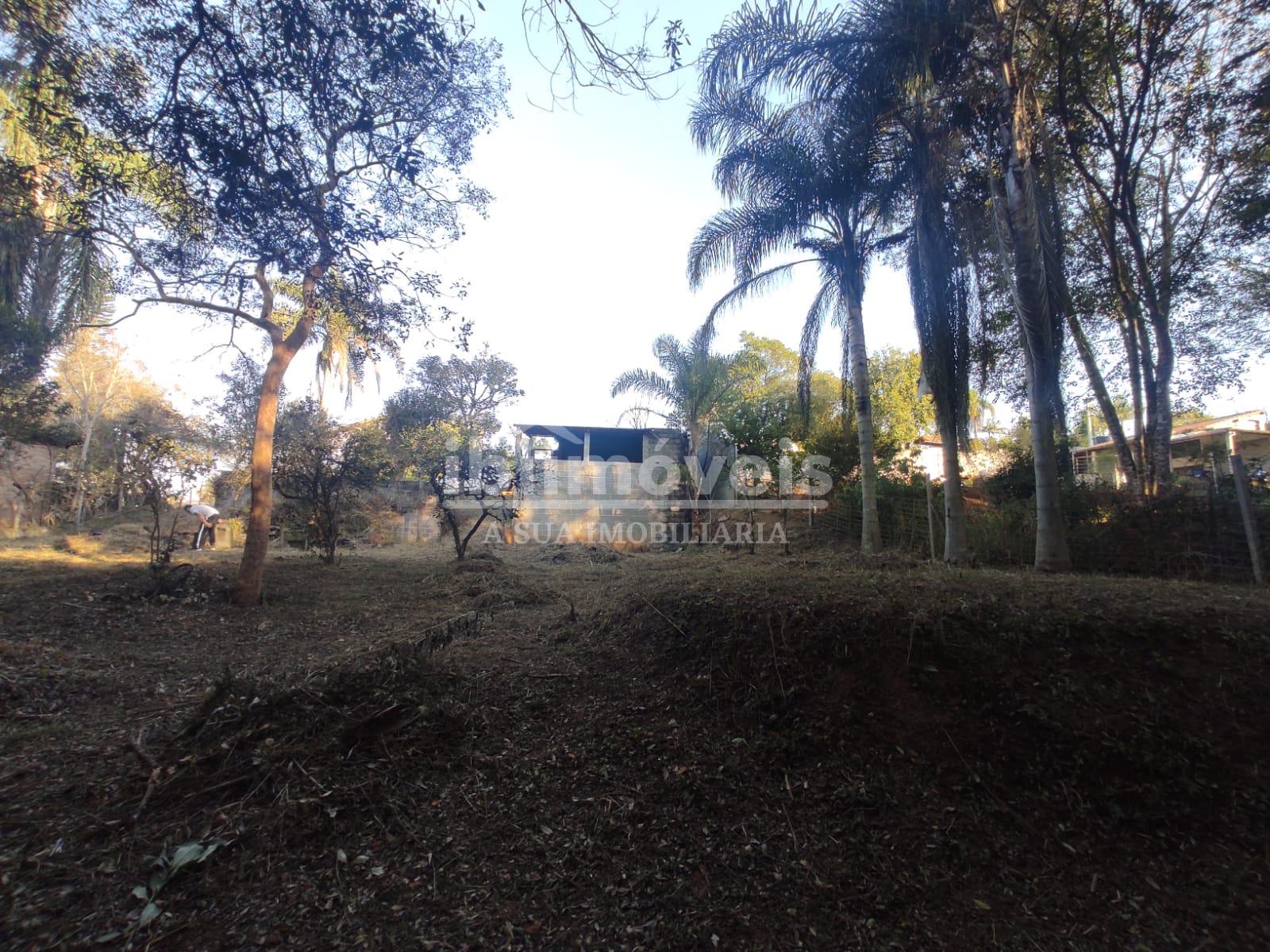 Terreno em condomínio fechado, Ibiúna-SP.