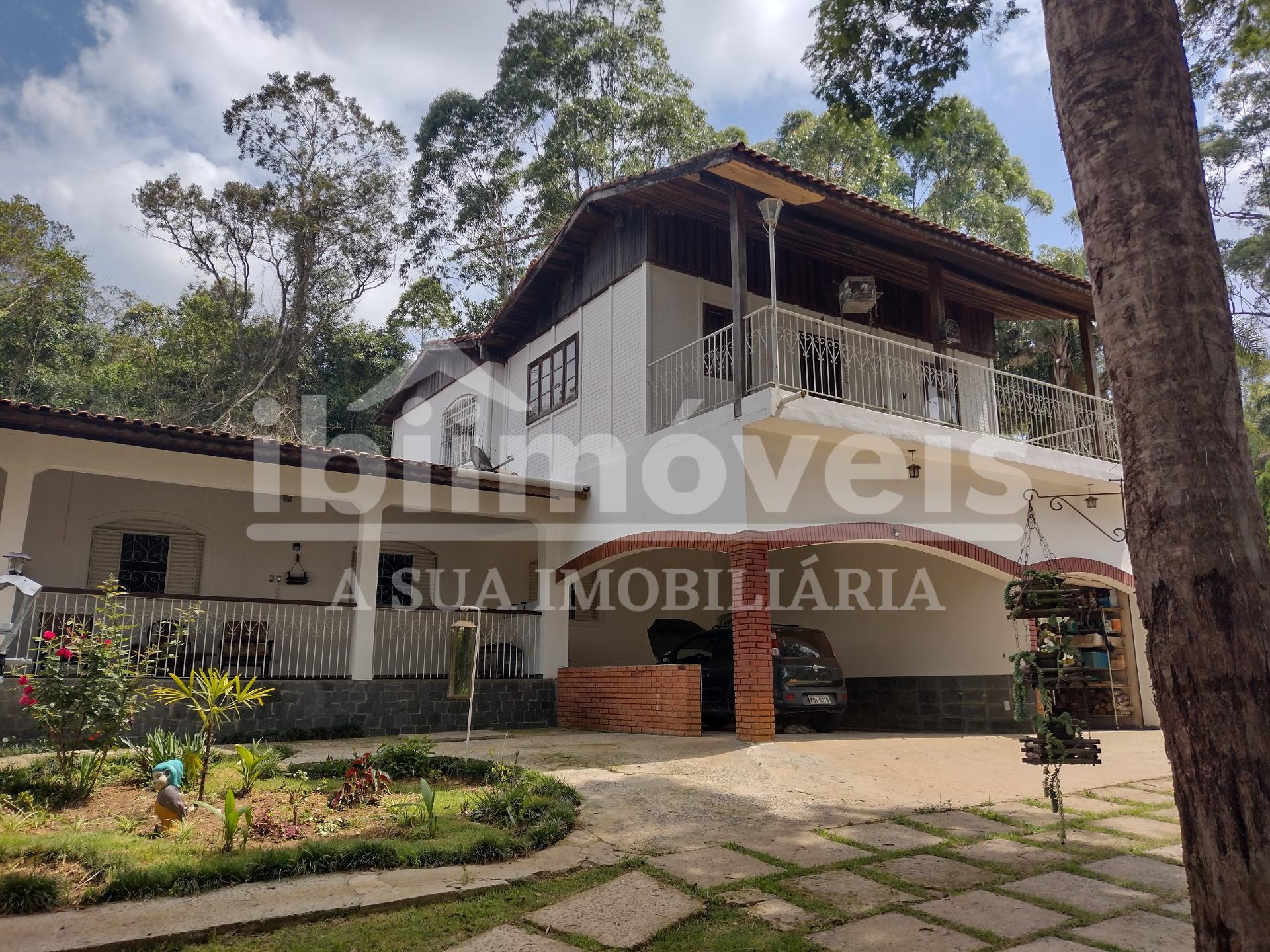 Casa a venda em loteamento aberto bem formado e próximo ao cidade