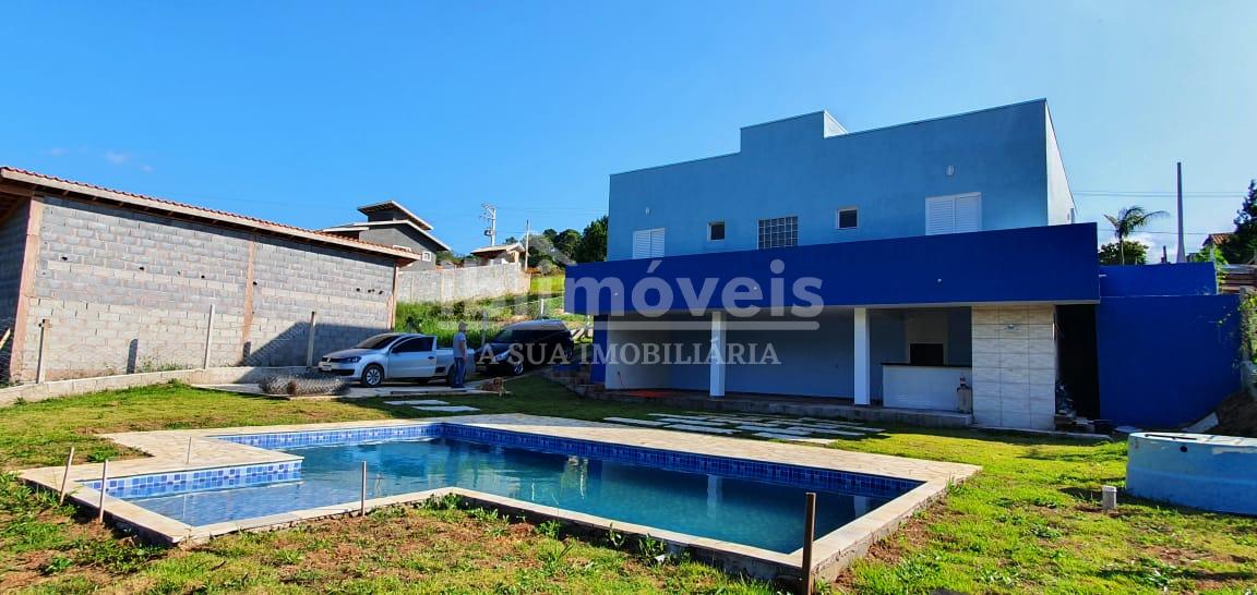 Casa  próximo da cidade dentro de condomínio fechado em ibiuna...