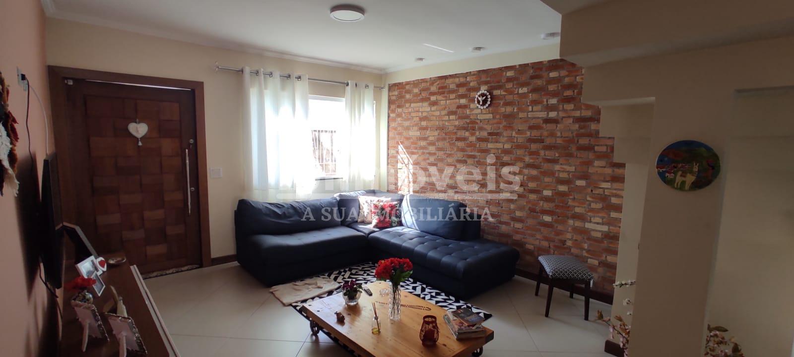 Casa moderna e com 4 dormitórios à venda no centro de  IBIUNA ...