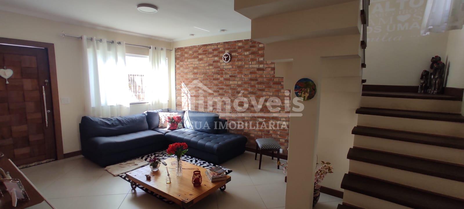 Casa moderna e com 4 dormitórios à venda no centro de  IBIUNA ...