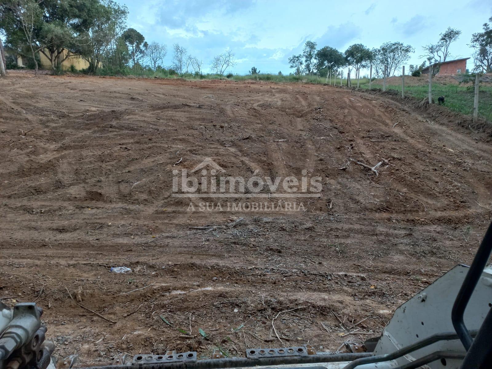 TERRENO EM IBIÚNA DE 1.000 M  PRÓXIMO A REPRESA 