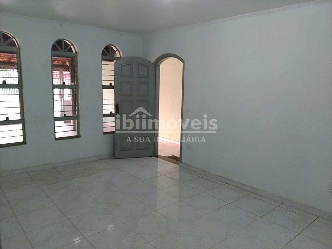 Casa em bairro próximo ao centro