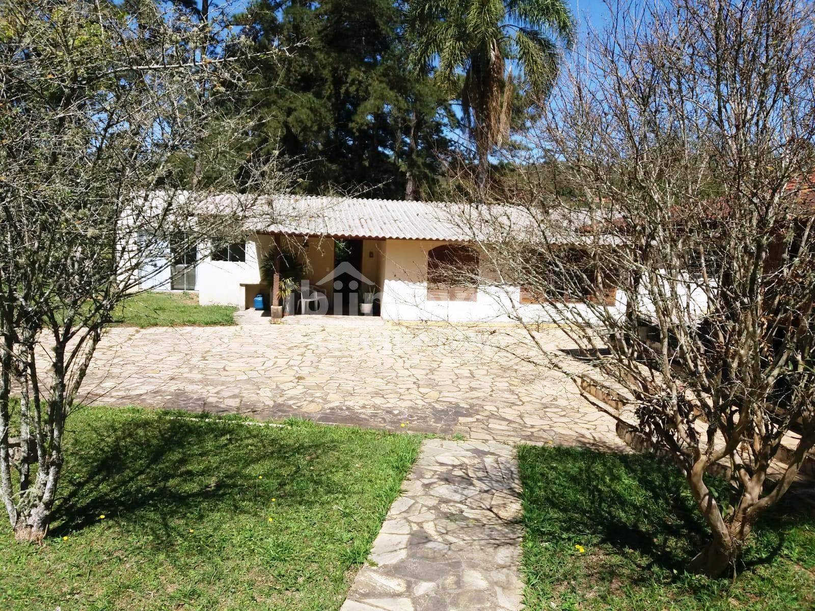 Maravilhosa Chácara com piscina em Ibiúna   