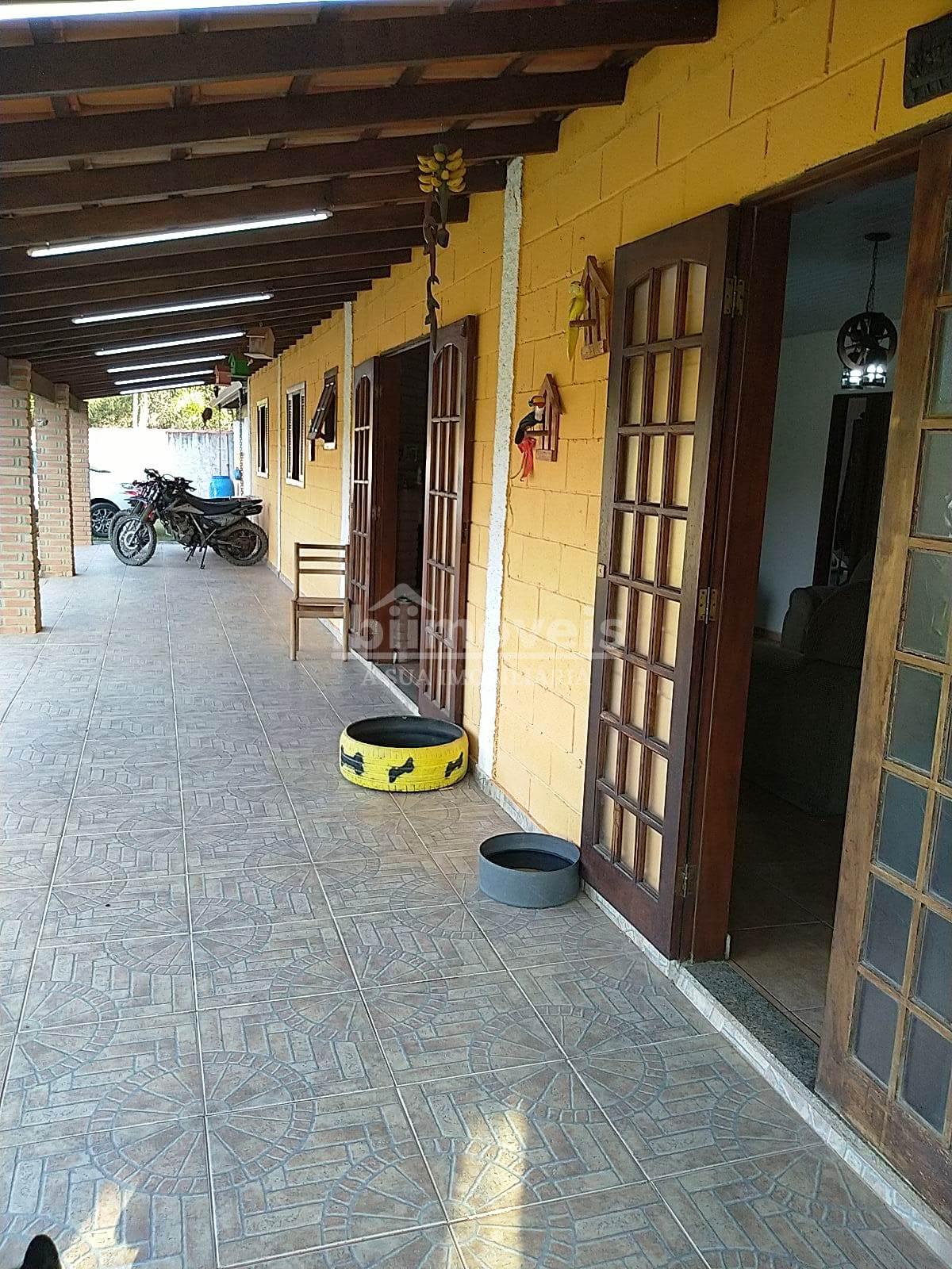 Ibiúna linda chácara com 04 dormitórios, piscina, lazer comple...