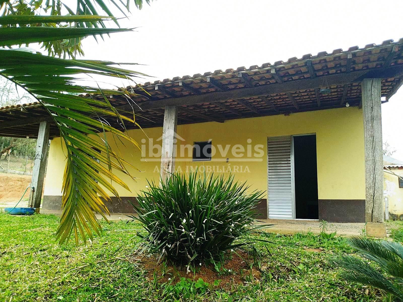 Ibiúna chácara com ótima localização ideal para moradia ou ver...
