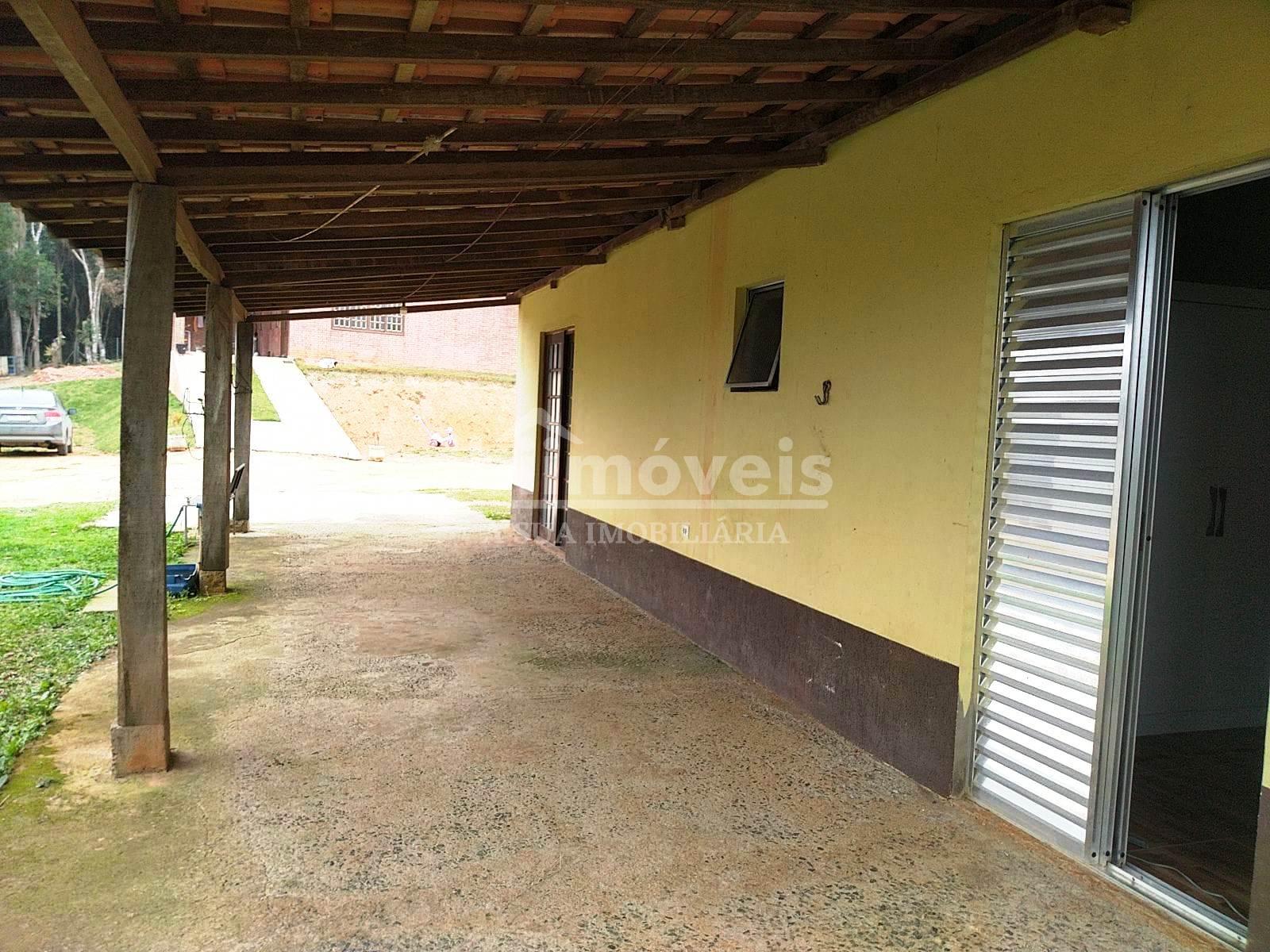 Ibiúna chácara com ótima localização ideal para moradia ou ver...