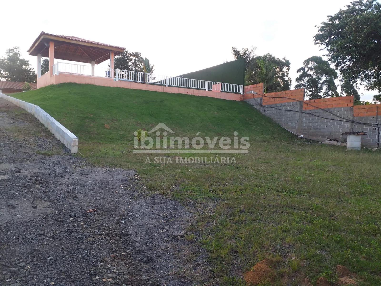 Chacara bem formada com piscina em ibiuna - SP documento ok pa...