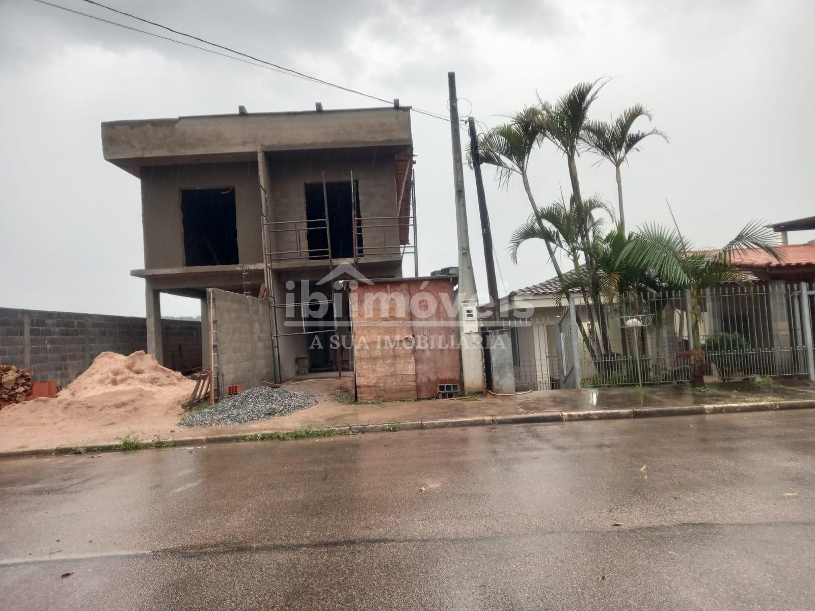 Lindo Sobrado a venda próximo ao centro de  IBIUNA - SP