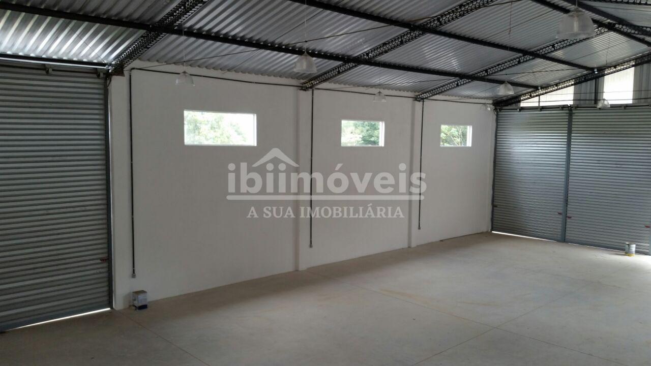Galpão à venda ou para alugar em Ibiúna - SP