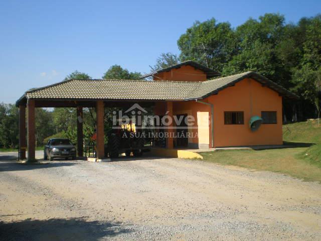 Ibiúna - Terreno com 1.500m² em excelente condomínio para mora...