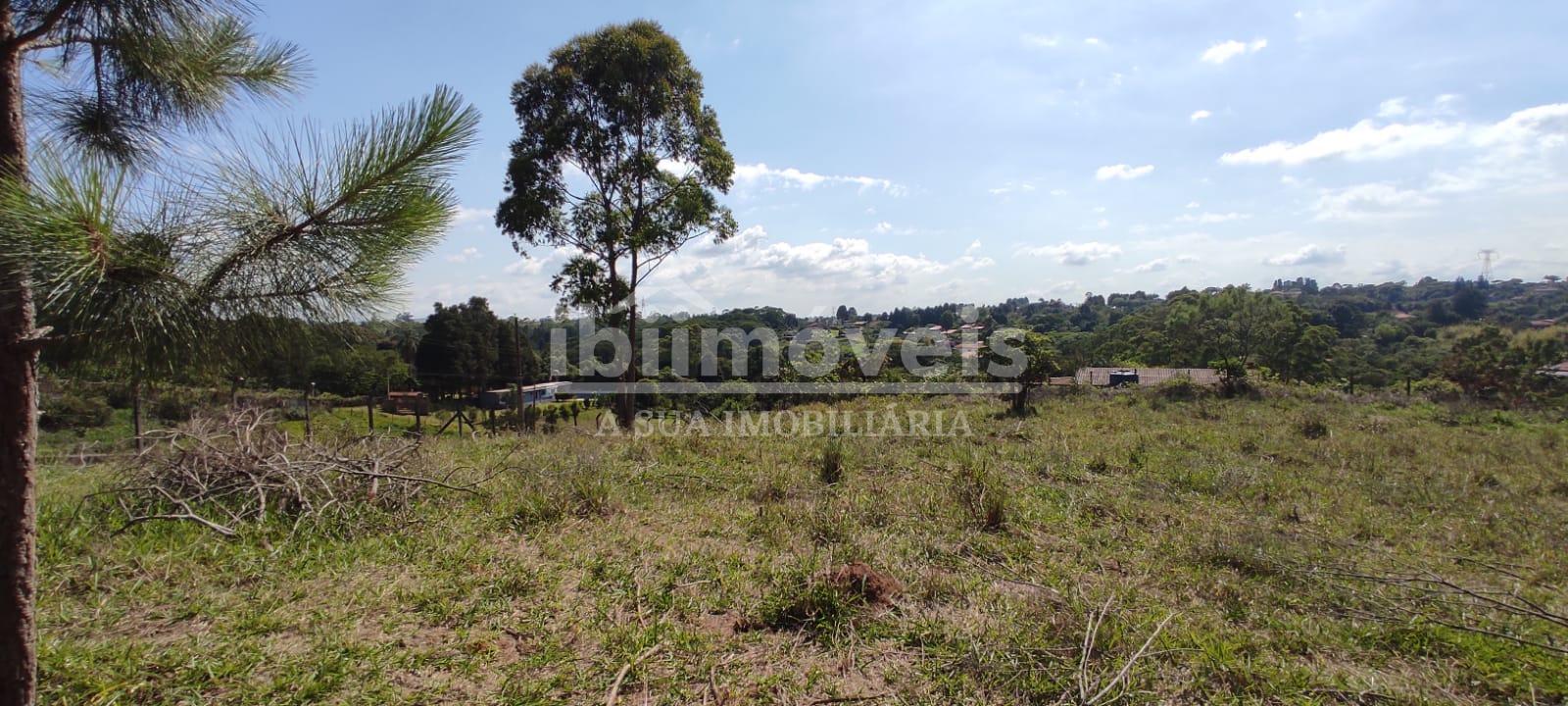 Terreno de 2.700² ja com alambrado e poço caipira pronto, à ve...