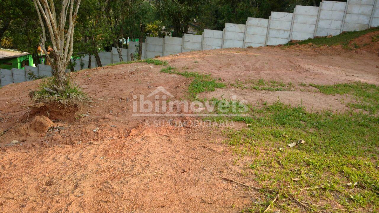 Lindo terreno à venda próximo ao centro da cidade de Ibiúna/SP.