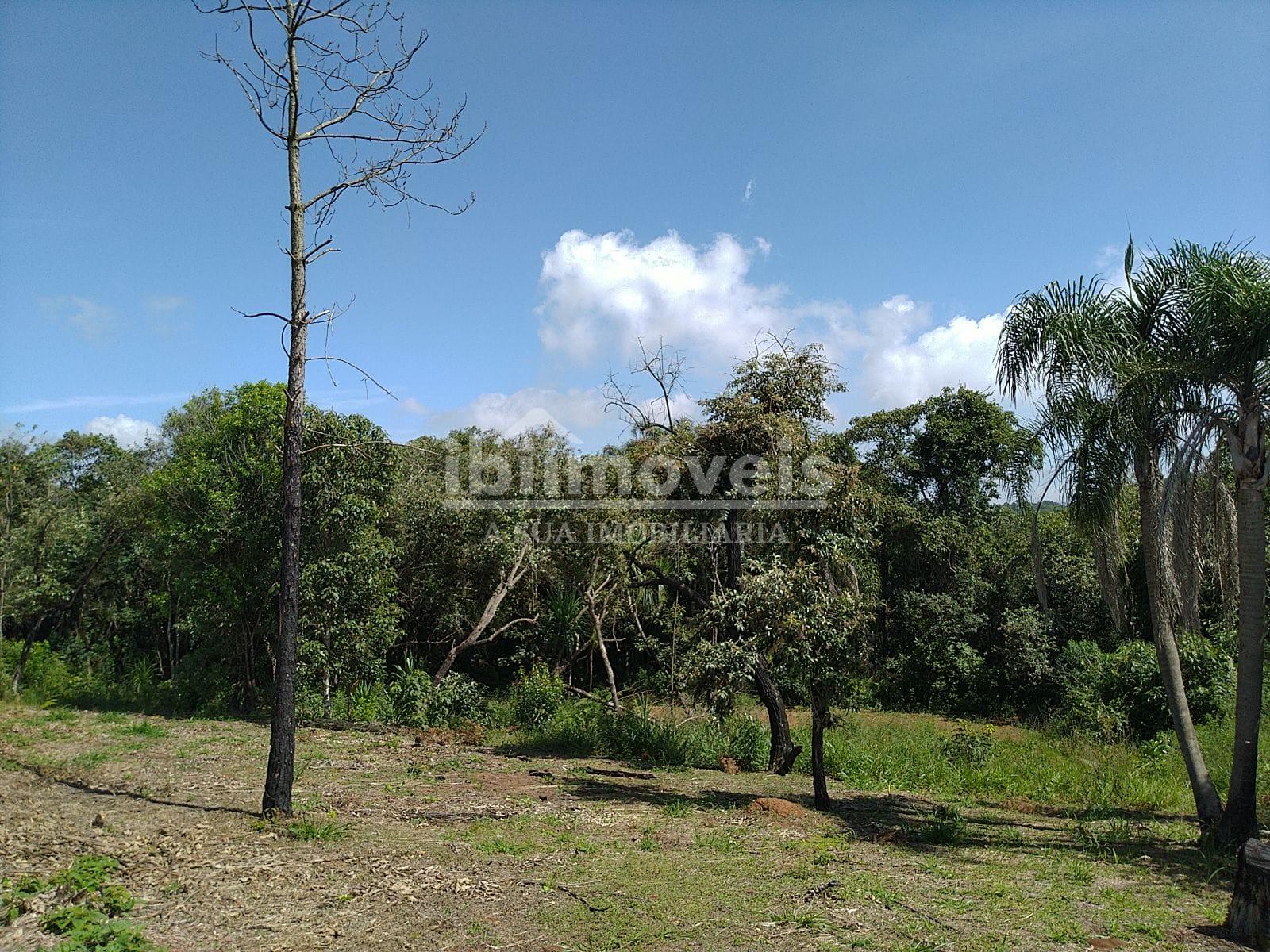 Ibiúna - Terreno em condomínio, acesso a represa com ótima loc...