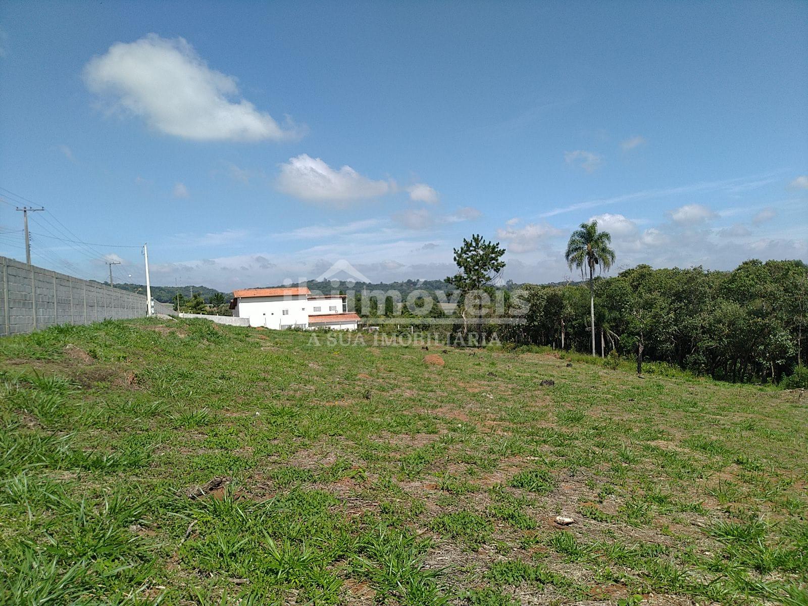 Ibiúna - Terreno em condomínio, acesso a represa com ótima loc...
