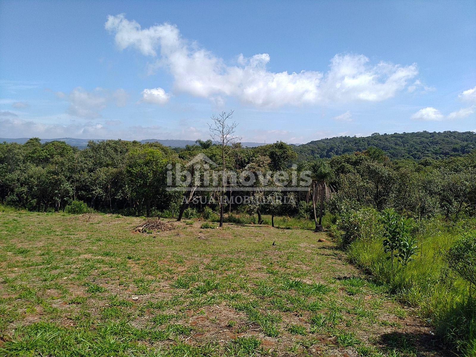 Ibiúna - Terreno em condomínio, acesso a represa com ótima loc...
