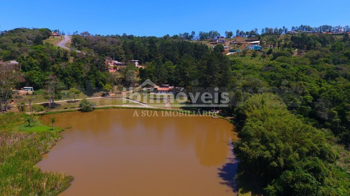 Ibiúna - Terreno com 1.900m² em condomínio com clube, lago e m...