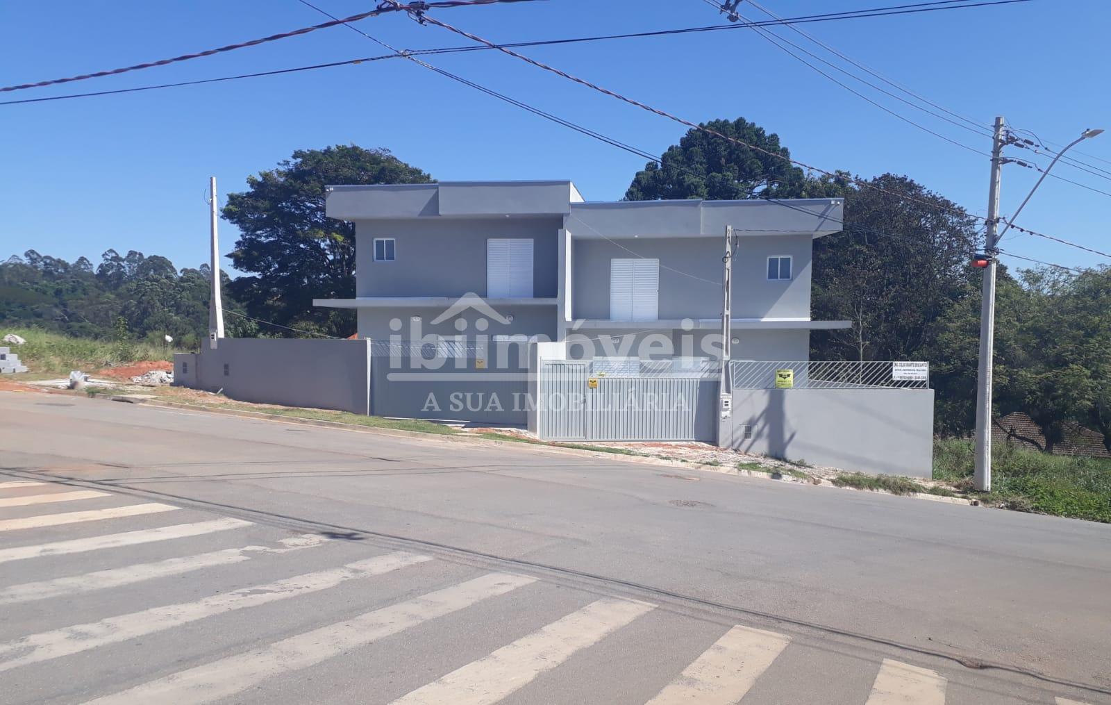 Sobrado com 4 dormitórios próximo do centro