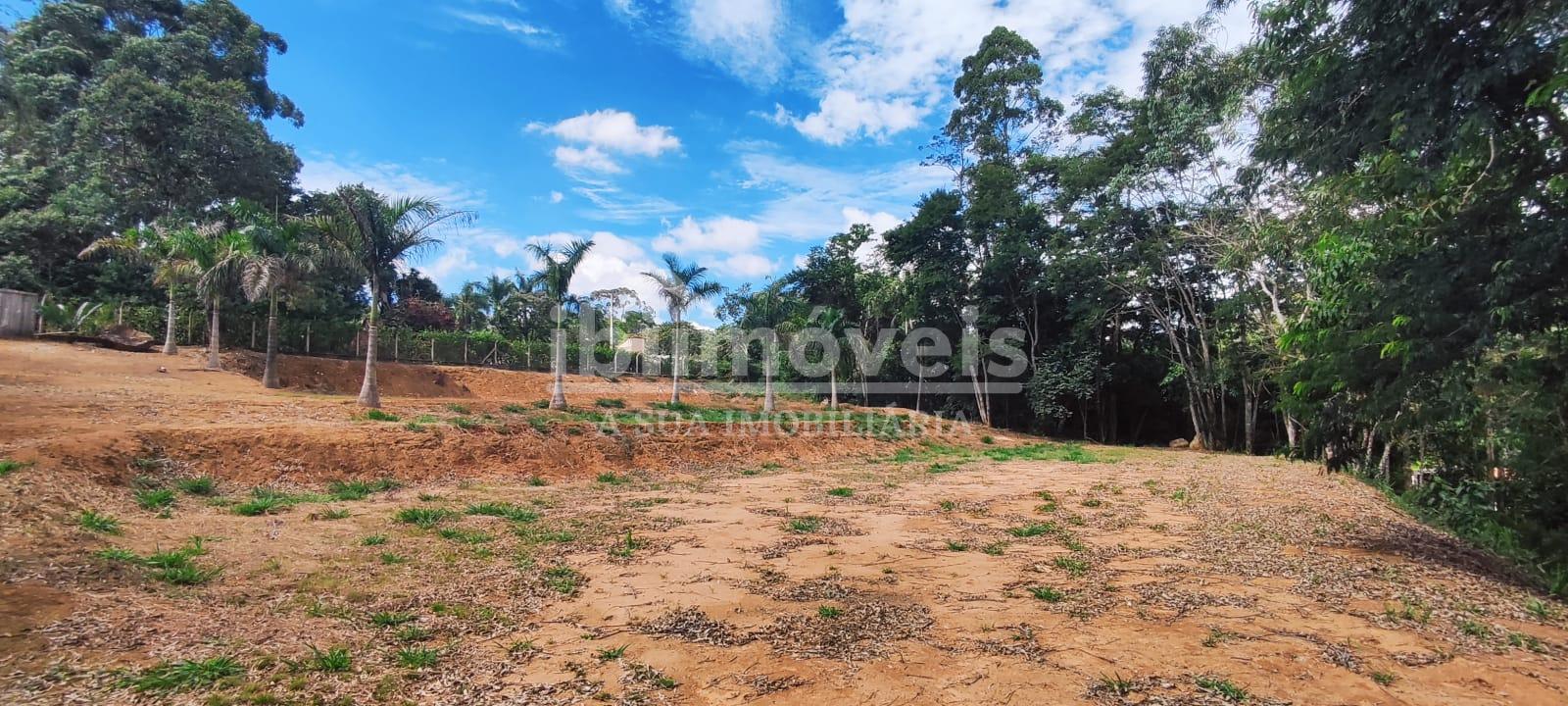 Terreno em condomínio com 2.450m² pronto para construir!!!