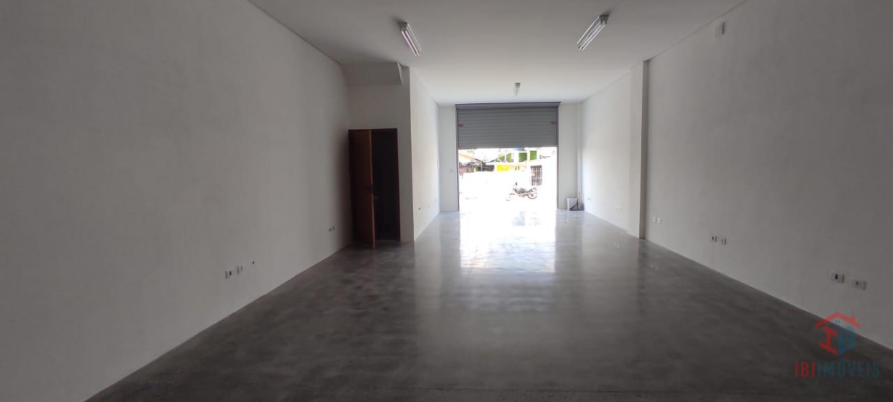 Excelente ponto comercial a venda com um lindo sobrado na part...