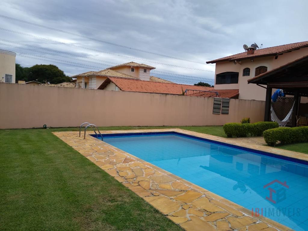 Chácara à venda em condomínio de alto padrão