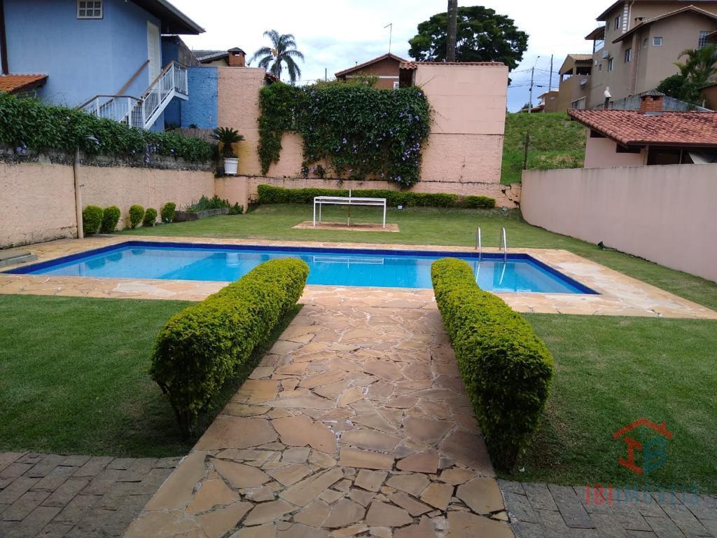 Chácara à venda em condomínio de alto padrão