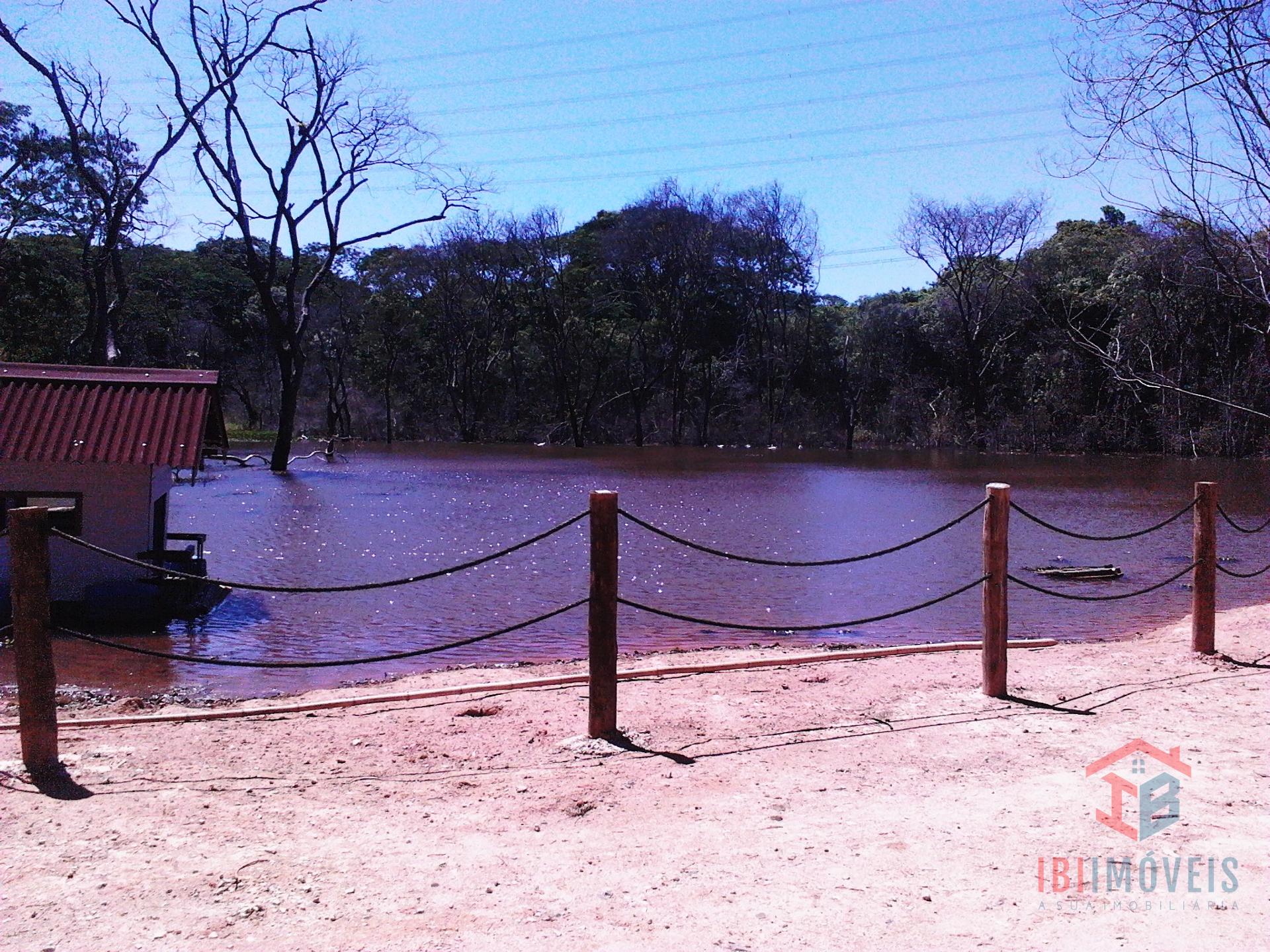 Condomínio em Ibiúna - terreno com  1.000m  em local com muito...