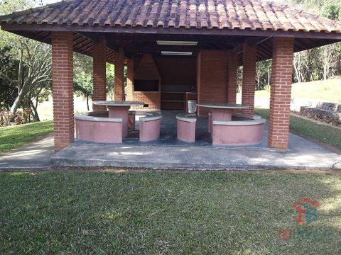 Terreno à venda em condomínio fechado