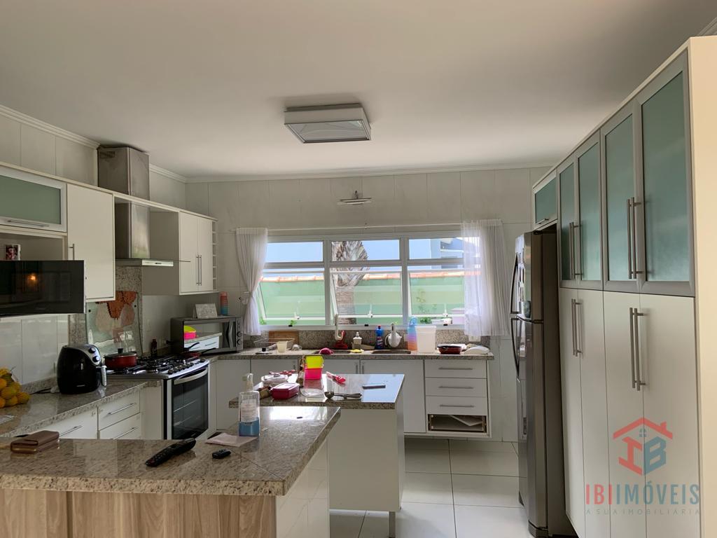 Casa à venda condomínio de alto padrão no centro, IBIUNA - SP