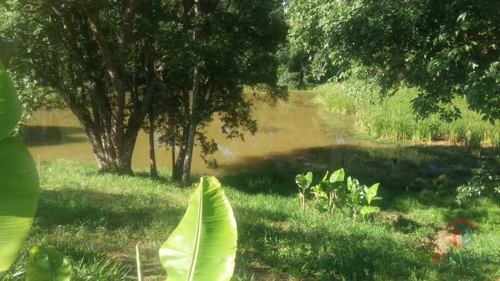 Terreno com 1.100m  fundo para o lago e com ótima localização   