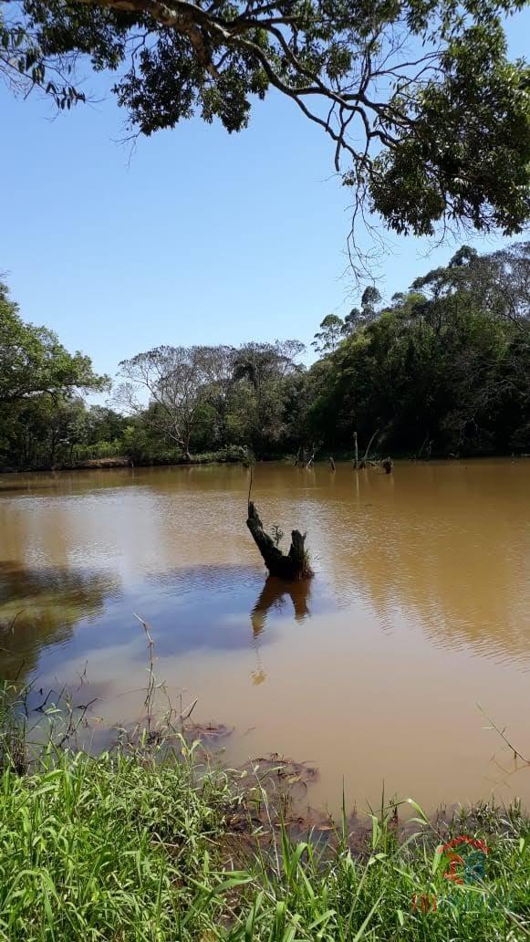 Terreno com 1.100m  fundo para o lago e com ótima localização   