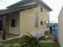 Ibiúna - Casa com ótimo acabamento para venda na região central