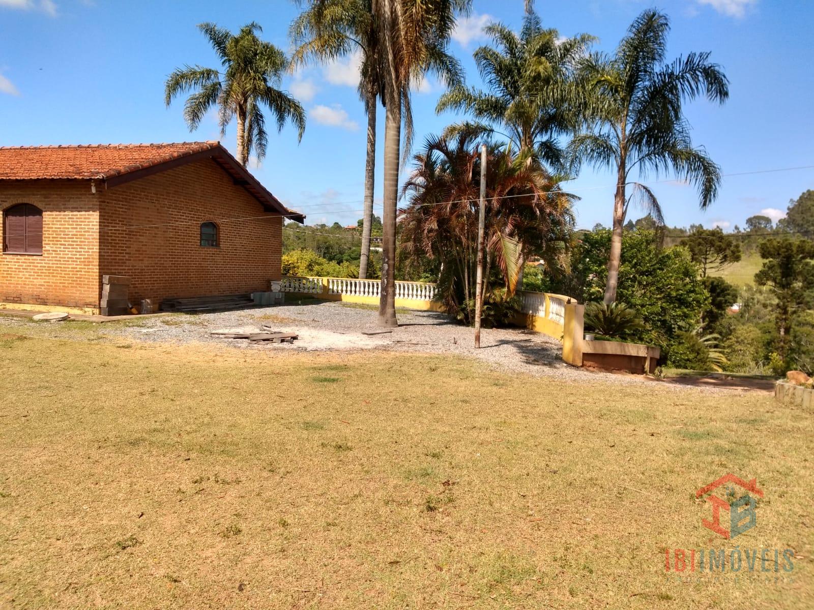 Ibiúna Sítio com 28.000m   com piscina e ótima localização 