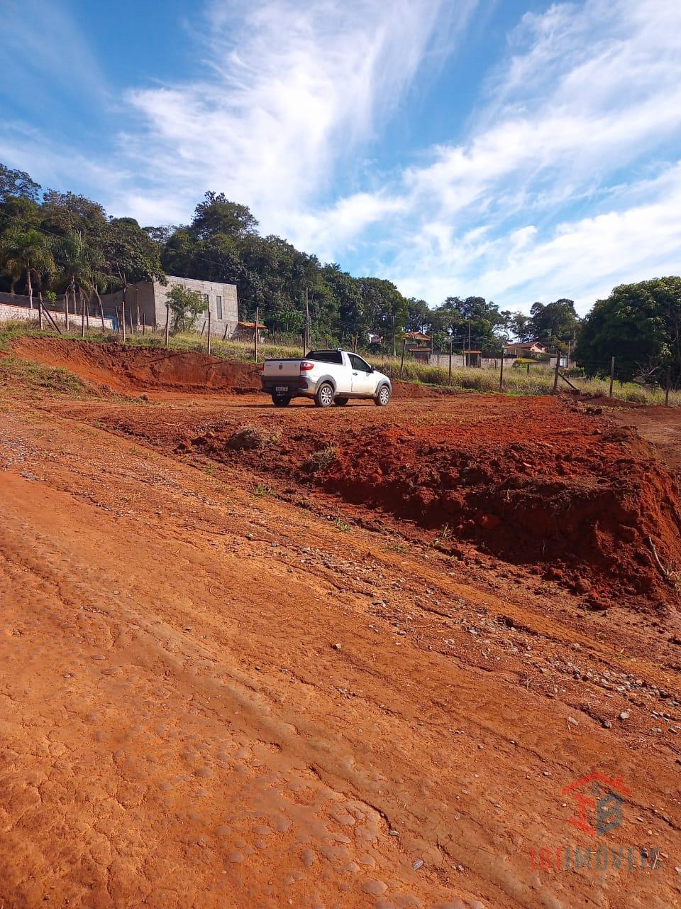 Terreno em loteamento próximo ao centro da cidade de Ibiúna SP