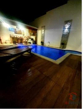 Linda casa próximo ao centro da cidade de Ibiúna SP