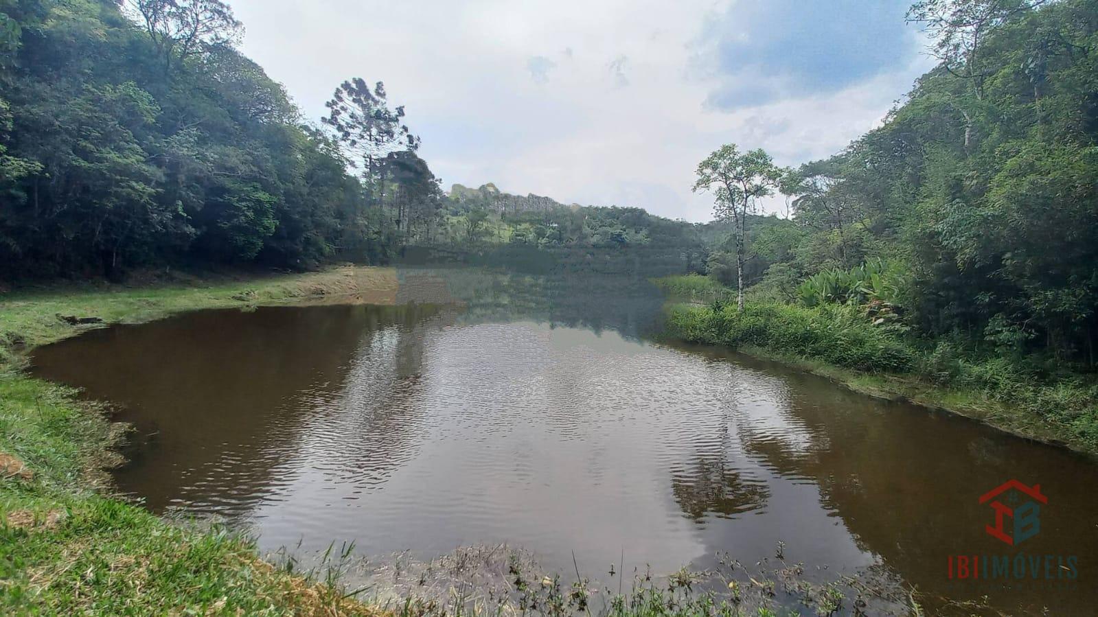 Ibiúna Sítio com 08 alqueires e porteira fechada com lago e na...