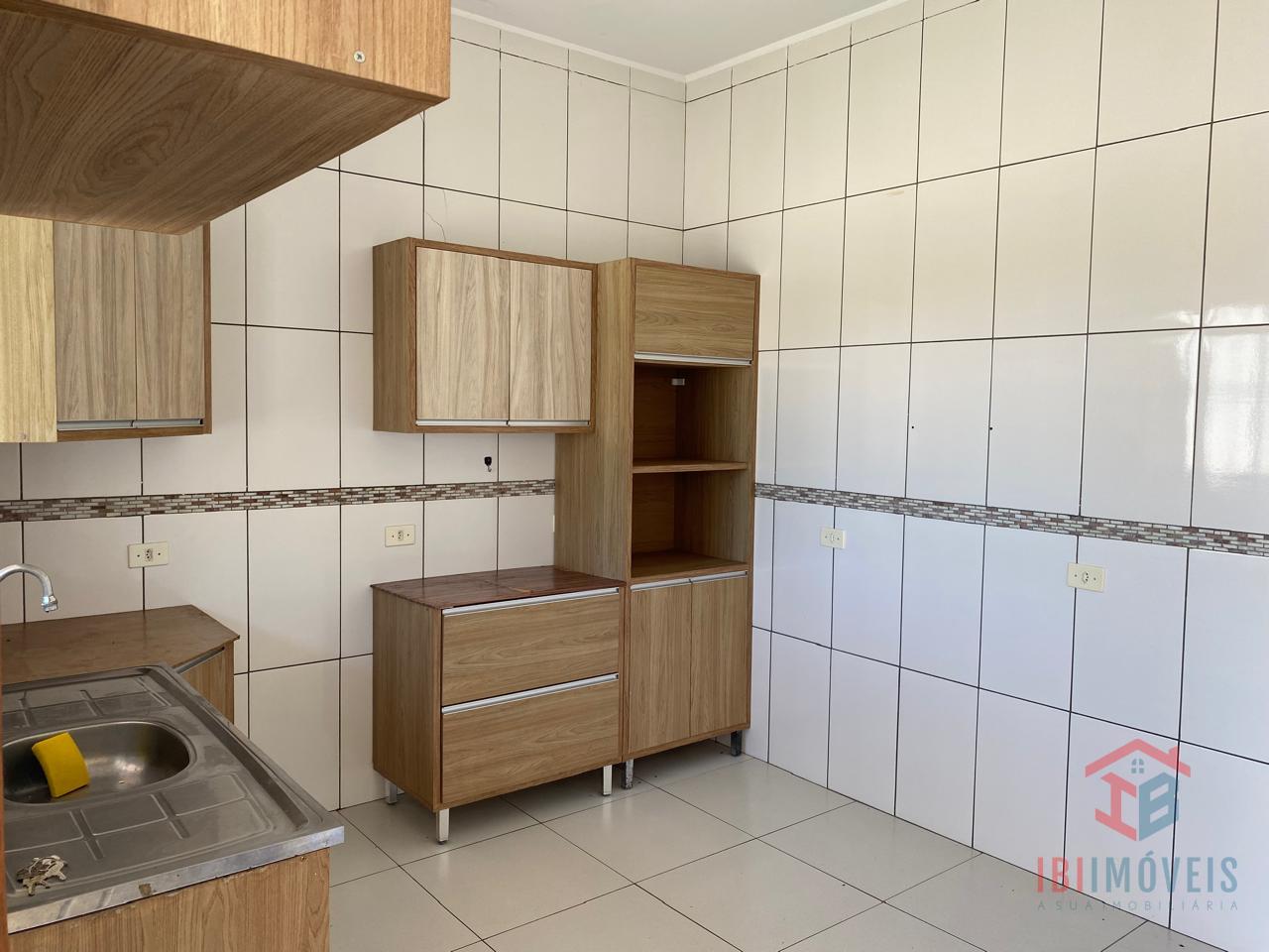 Linda casa com piscina próximo ao centro com pagamento facilit...