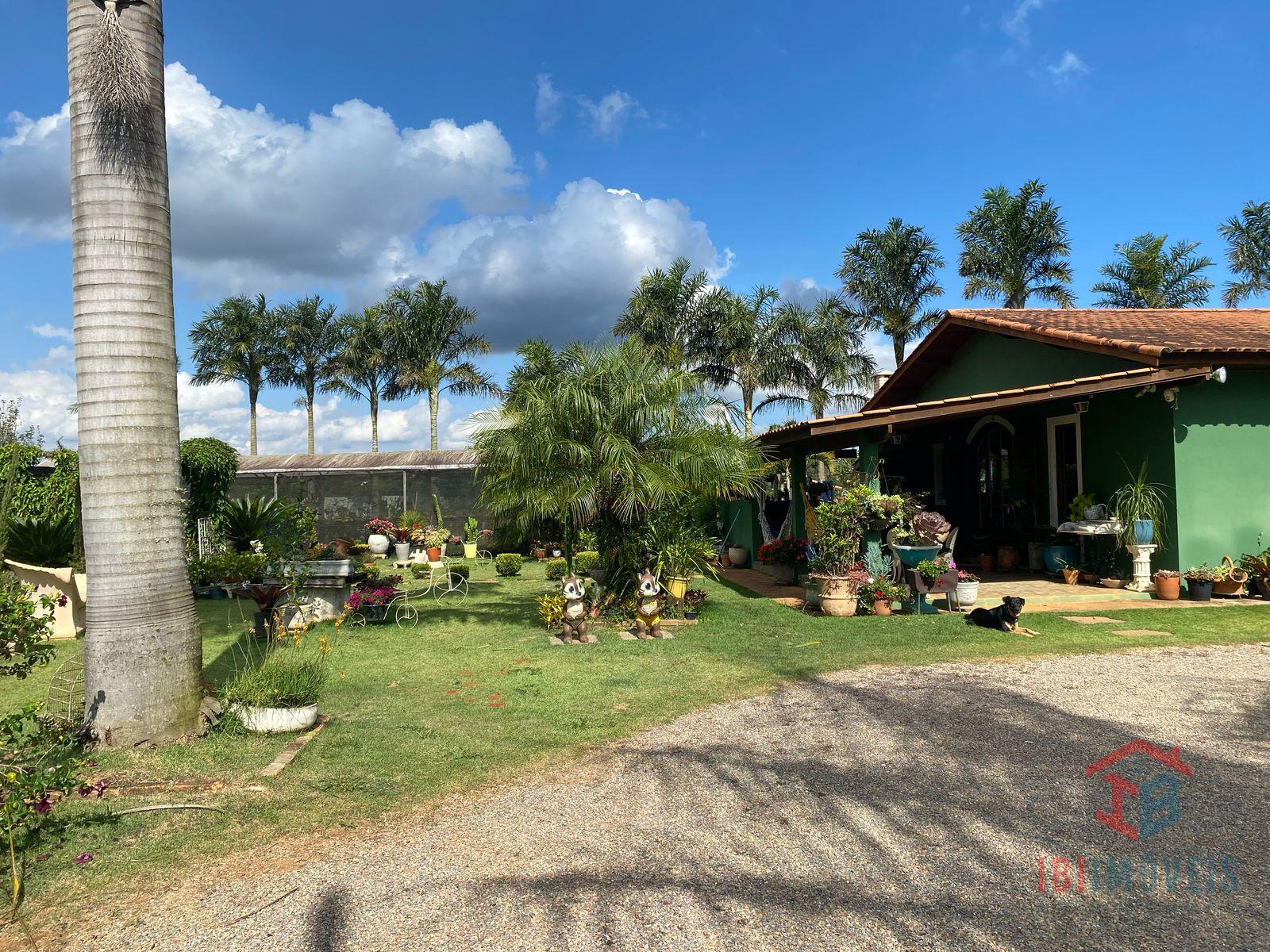 Linda chácara já formada com um lindo paisagismo em IBIÚNA SP