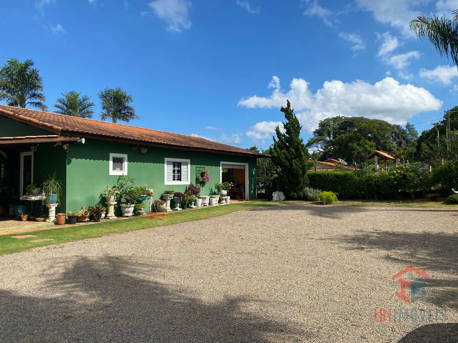 Linda chácara já formada com um lindo paisagismo em IBIÚNA SP