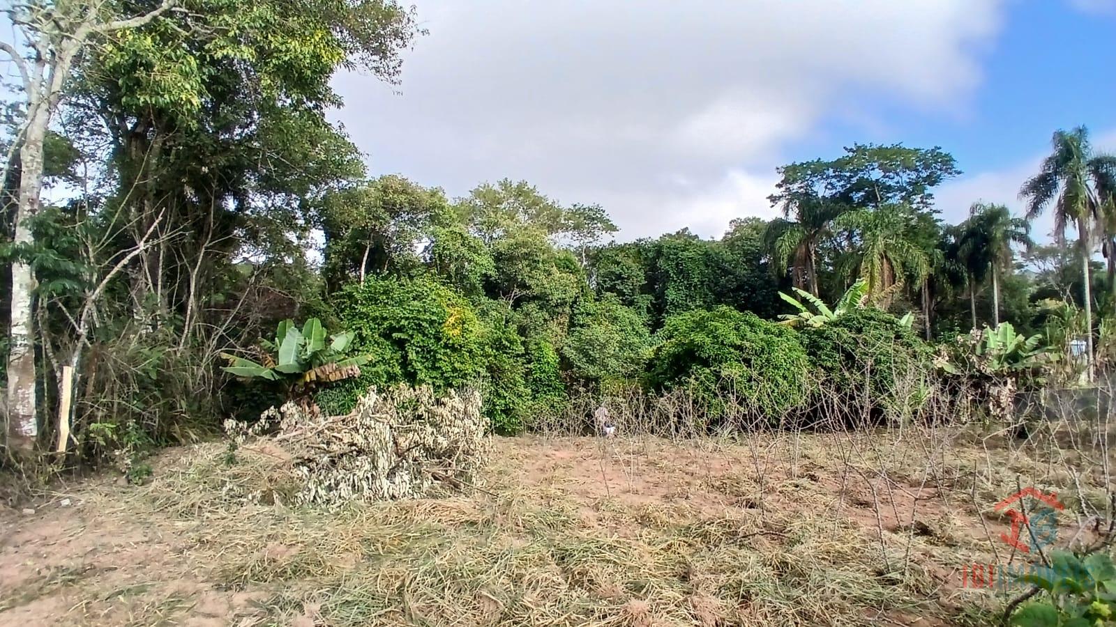 Ibiúna Terreno com 1.000m  em local tranquilo para seu descanso.