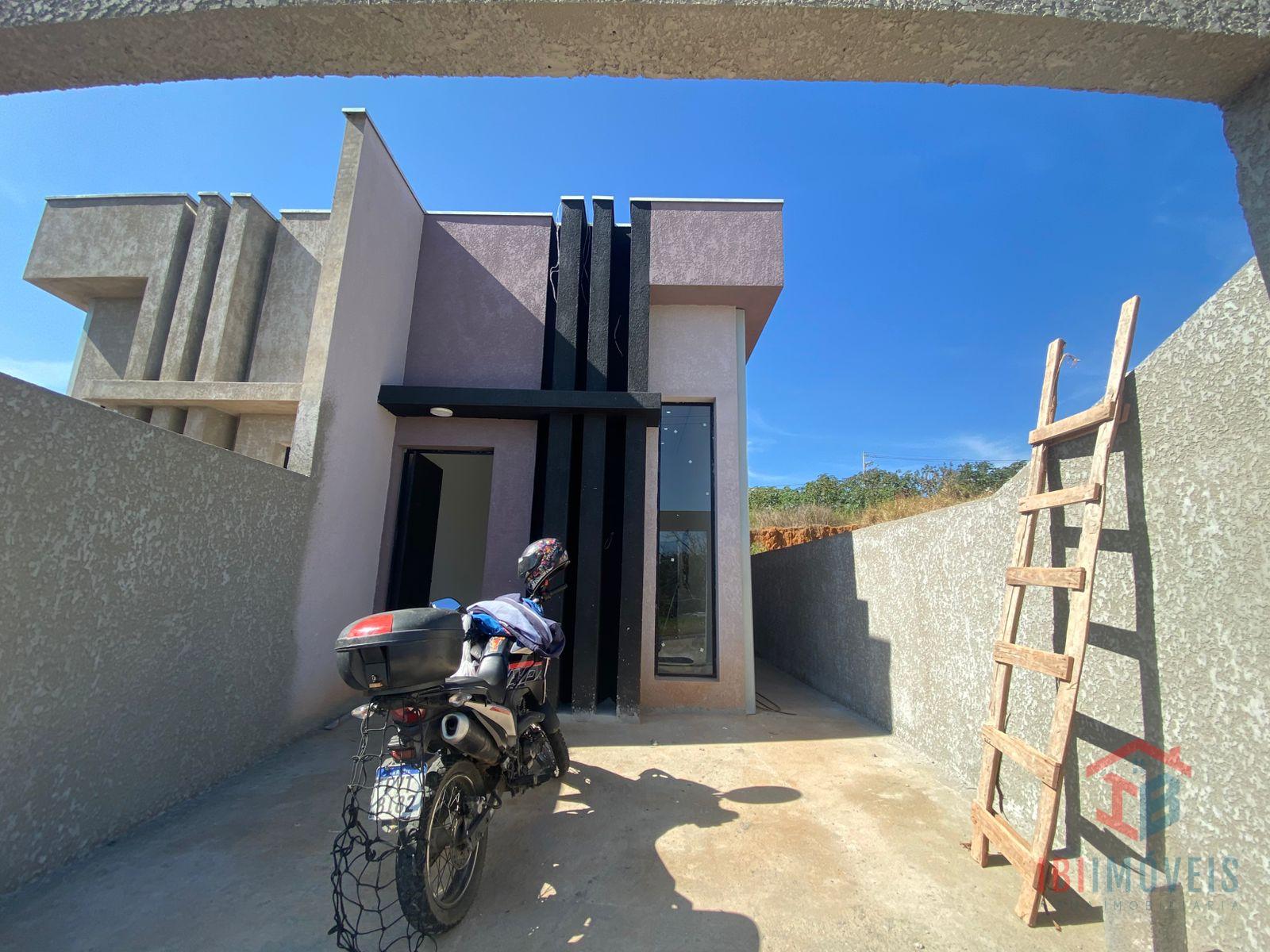 Casa nova, moderna, em loteamento a apenas 1km do centro da ci...