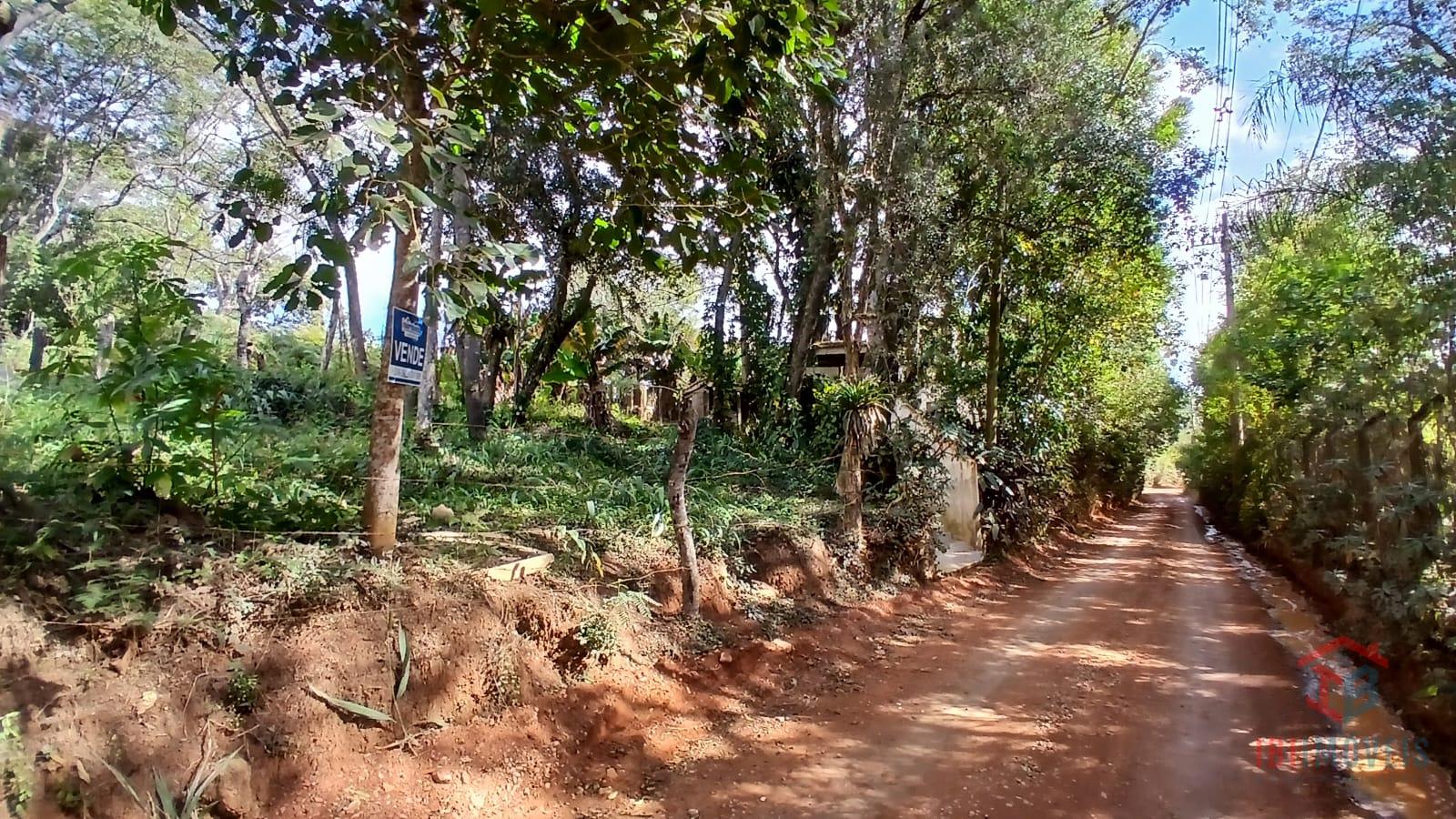Terreno com 480m  em ótima localização, fácil acesso para vera...