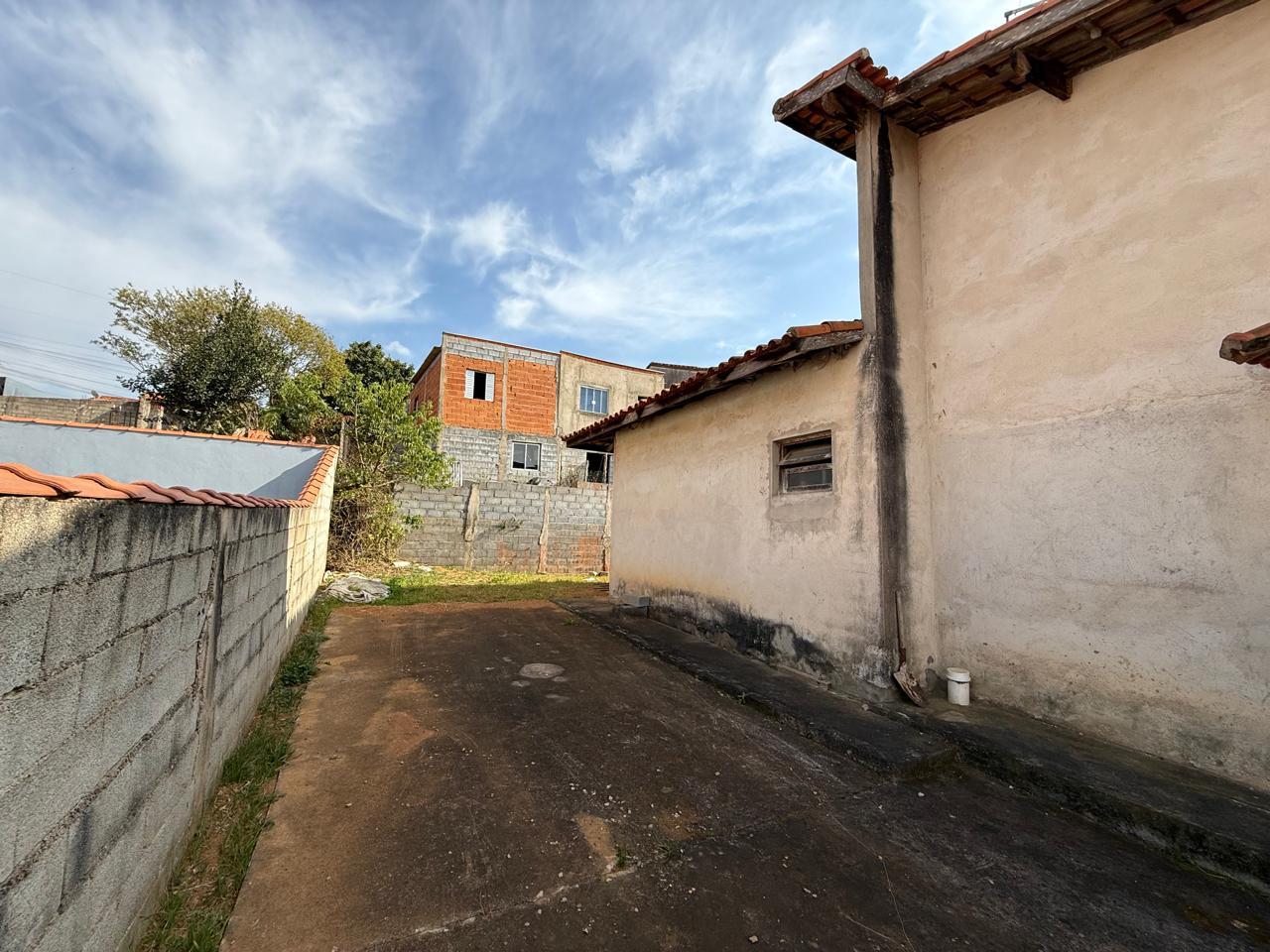 Casa com 2 dormitórios à venda, 2 KM DO CENTRO, OTIMA LOCALIZAÇÃO