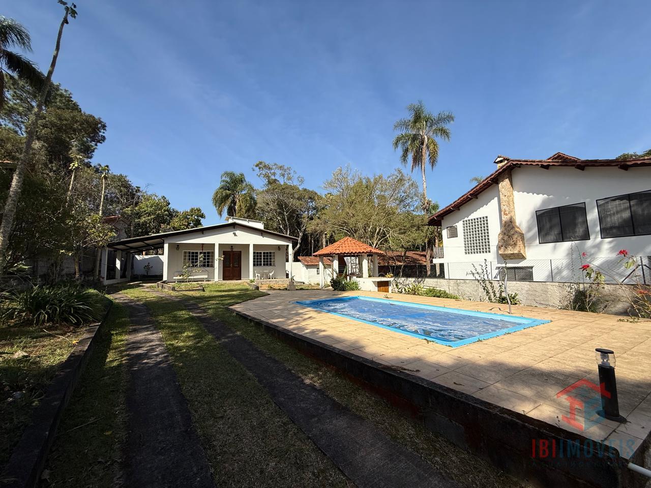 Chácara com 3 dormitórios à venda, em condomínio fechado, IBIU...